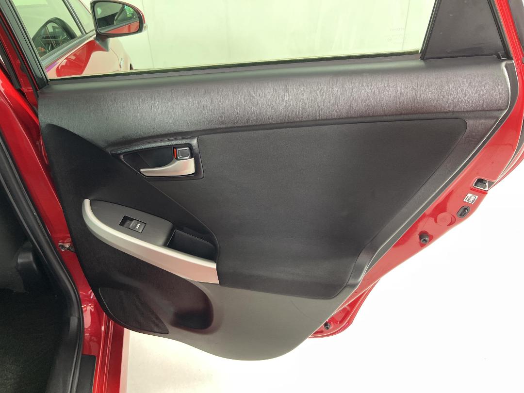 Photo '19' of Toyota Prius