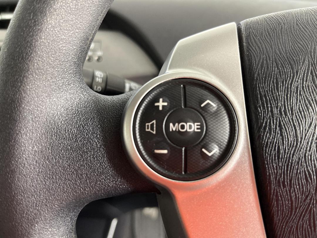 Photo '24' of Toyota Prius