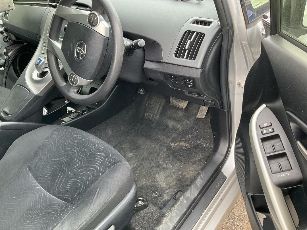 Photo '10' of Toyota Prius