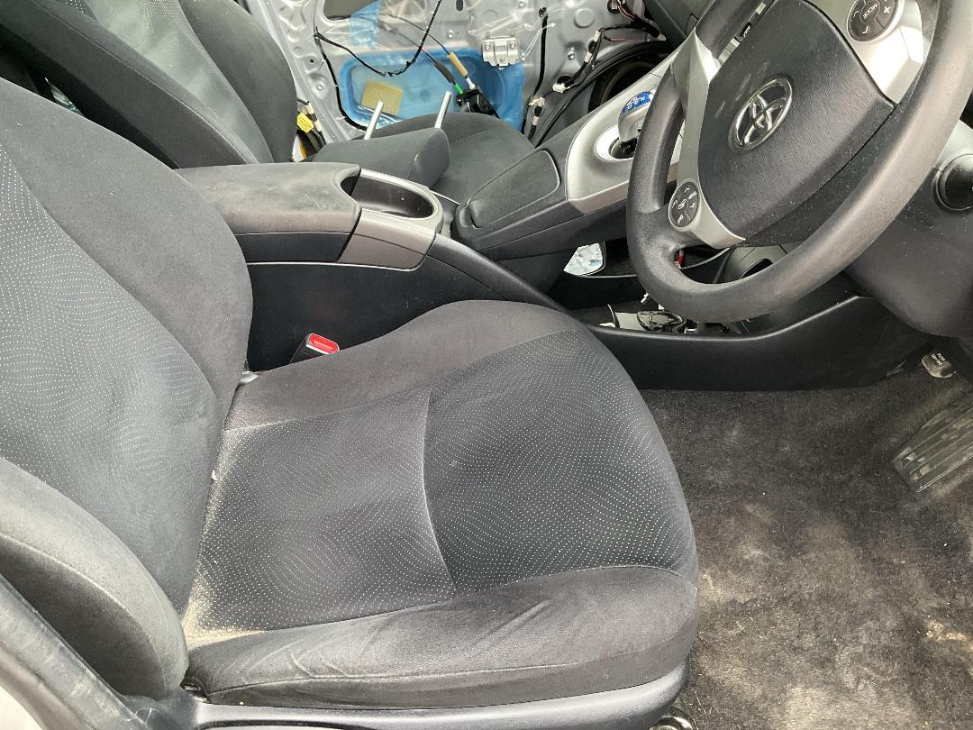 Photo '12' of Toyota Prius