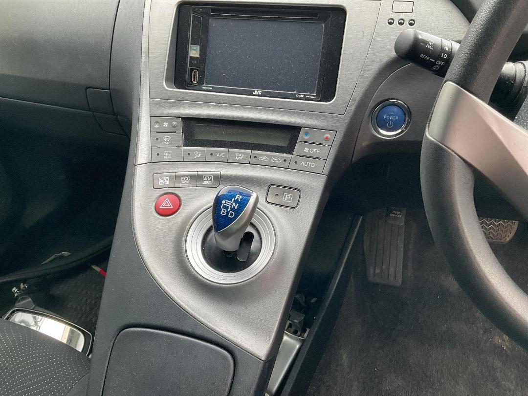 Photo '11' of Toyota Prius