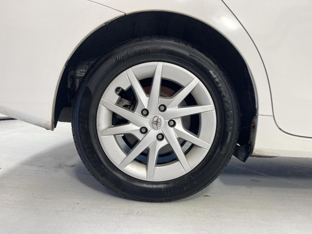 Photo '12' of Toyota Prius Photo '12' of Toyota Prius