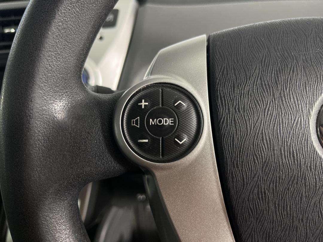 Photo '26' of Toyota Prius Photo '26' of Toyota Prius