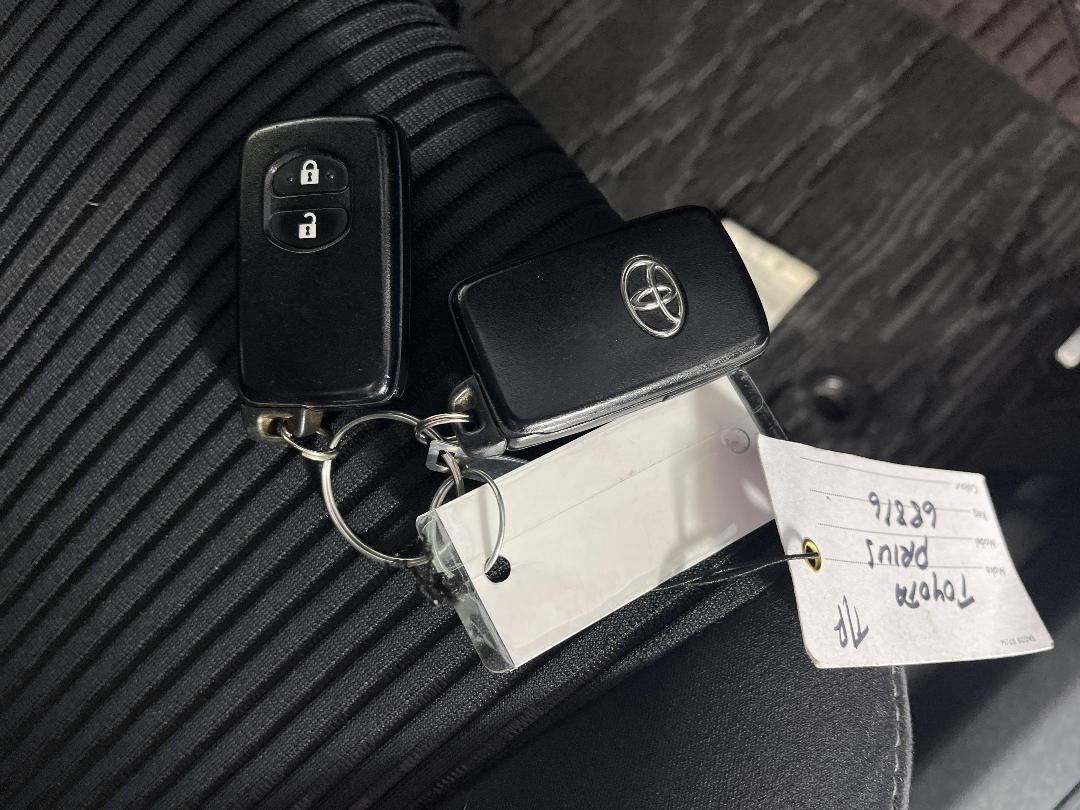 Photo '22' of Toyota Prius