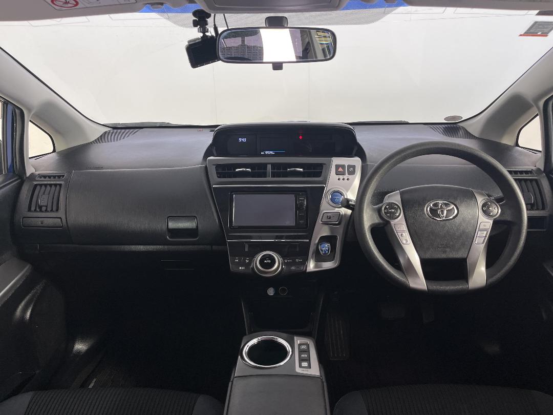 Photo '17' of Toyota Prius
