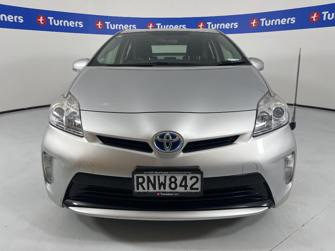 Photo '2' of Toyota Prius