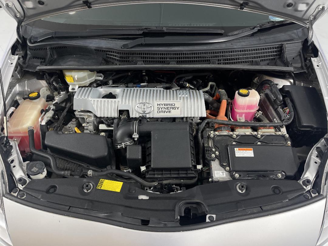 Photo '13' of Toyota Prius