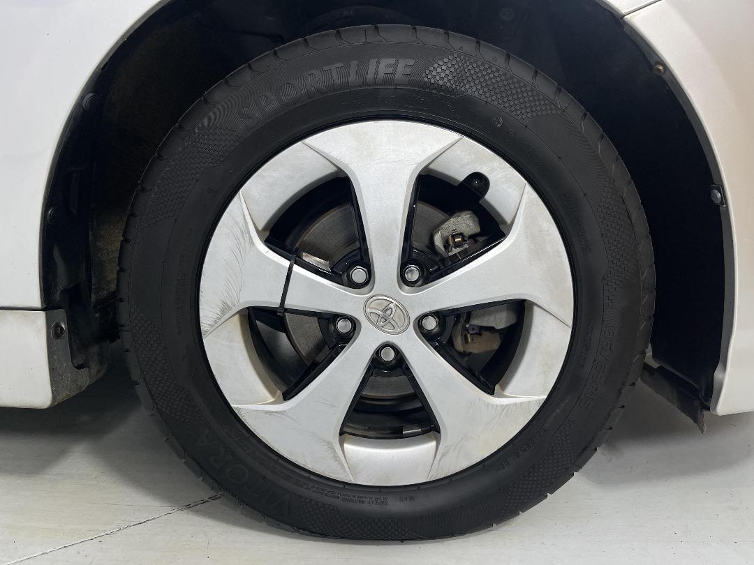 Photo '9' of Toyota Prius