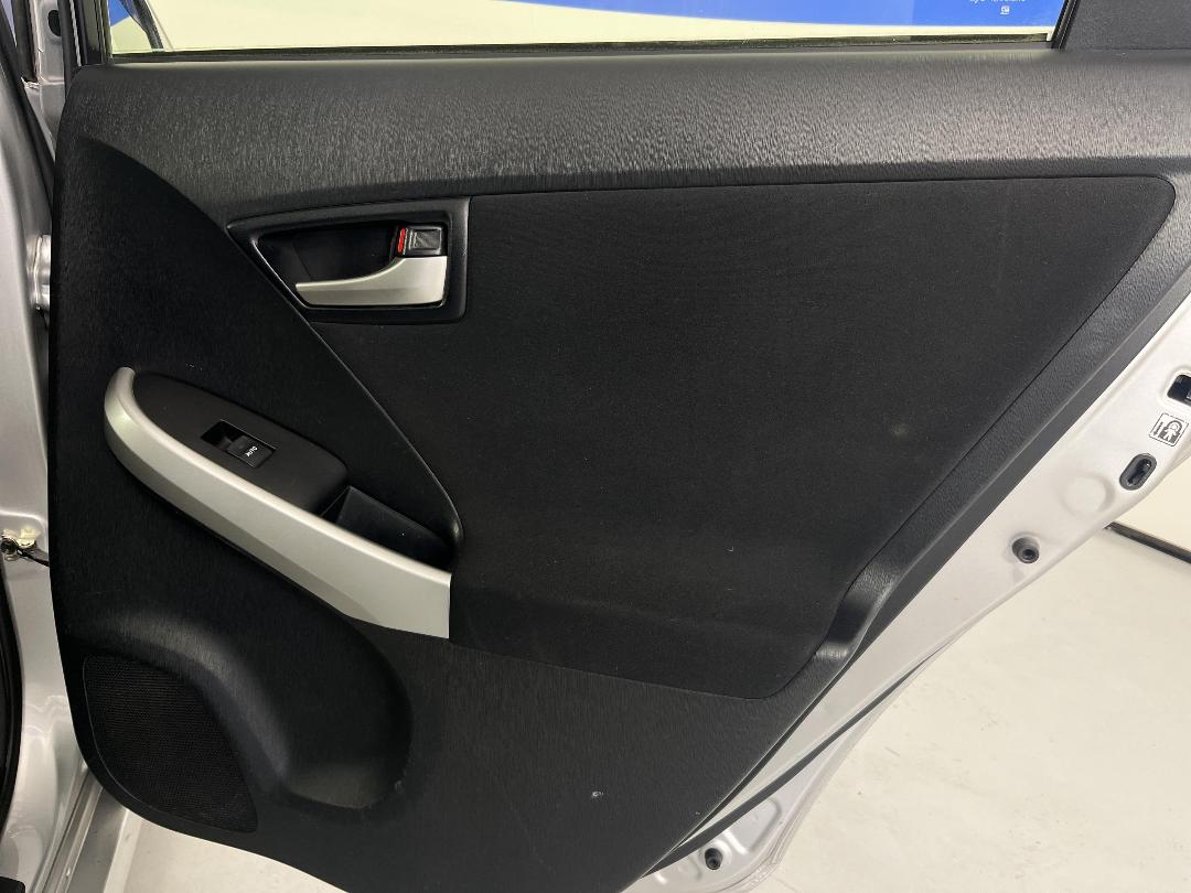 Photo '19' of Toyota Prius