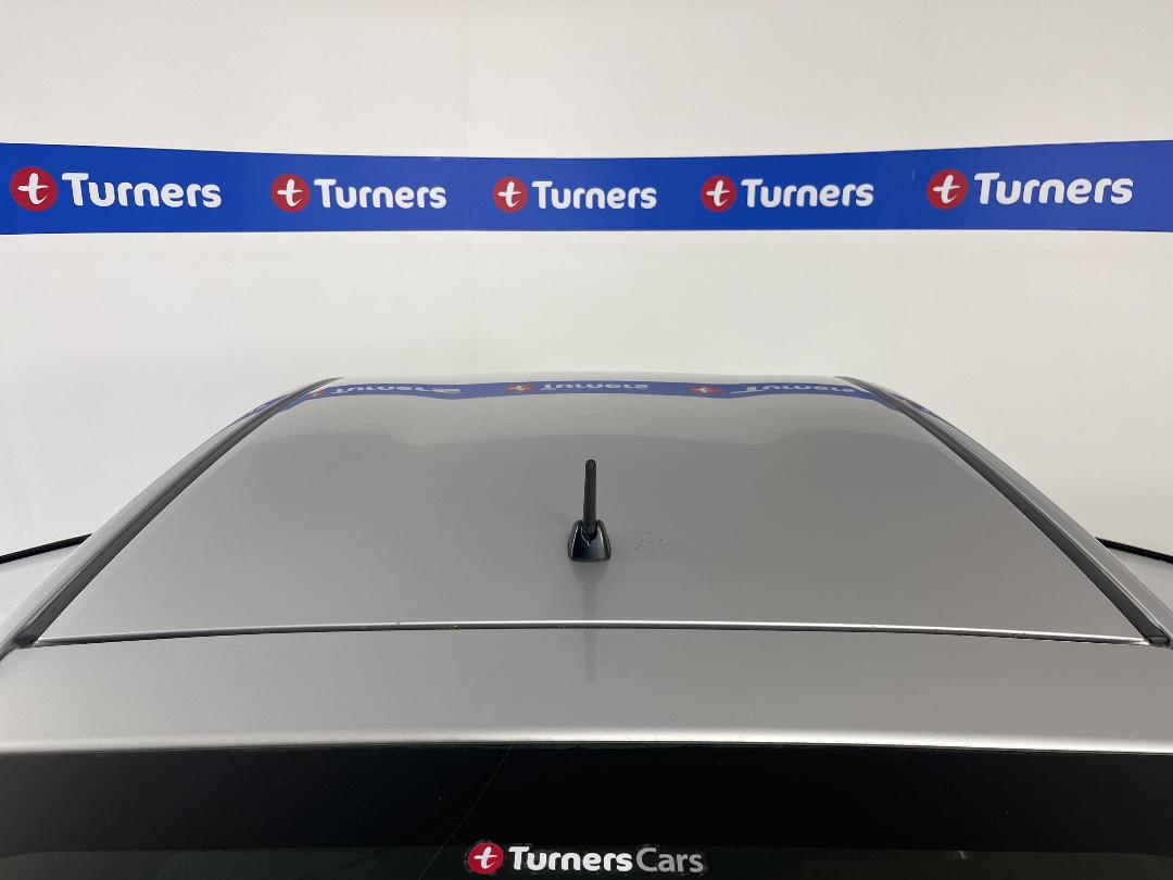 Photo '25' of Toyota Prius