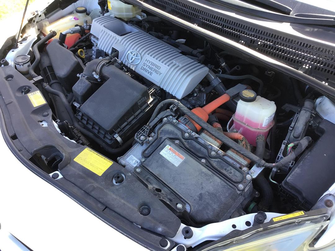 Photo '16' of Toyota Prius Hybrid Photo '16' of Toyota Prius Hybrid