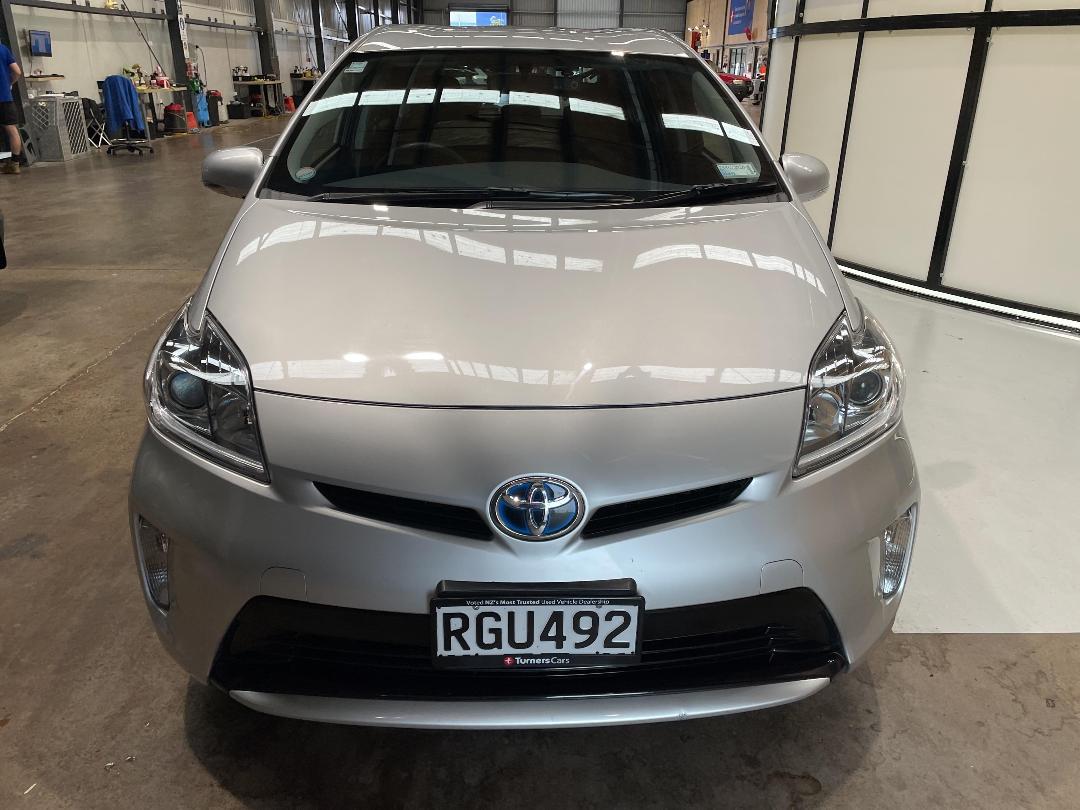 Photo '2' of Toyota Prius