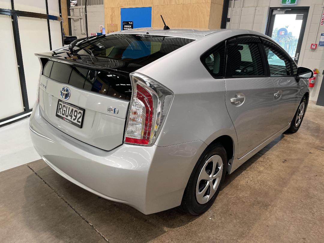 Photo '7' of Toyota Prius