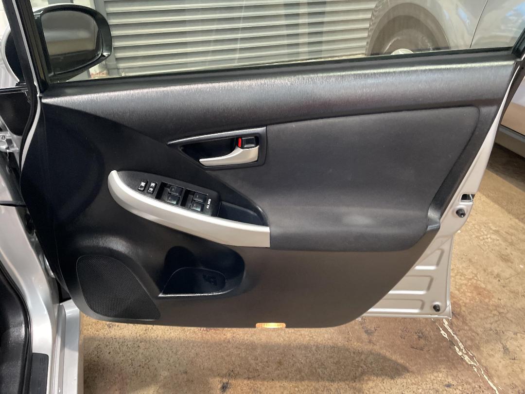 Photo '15' of Toyota Prius