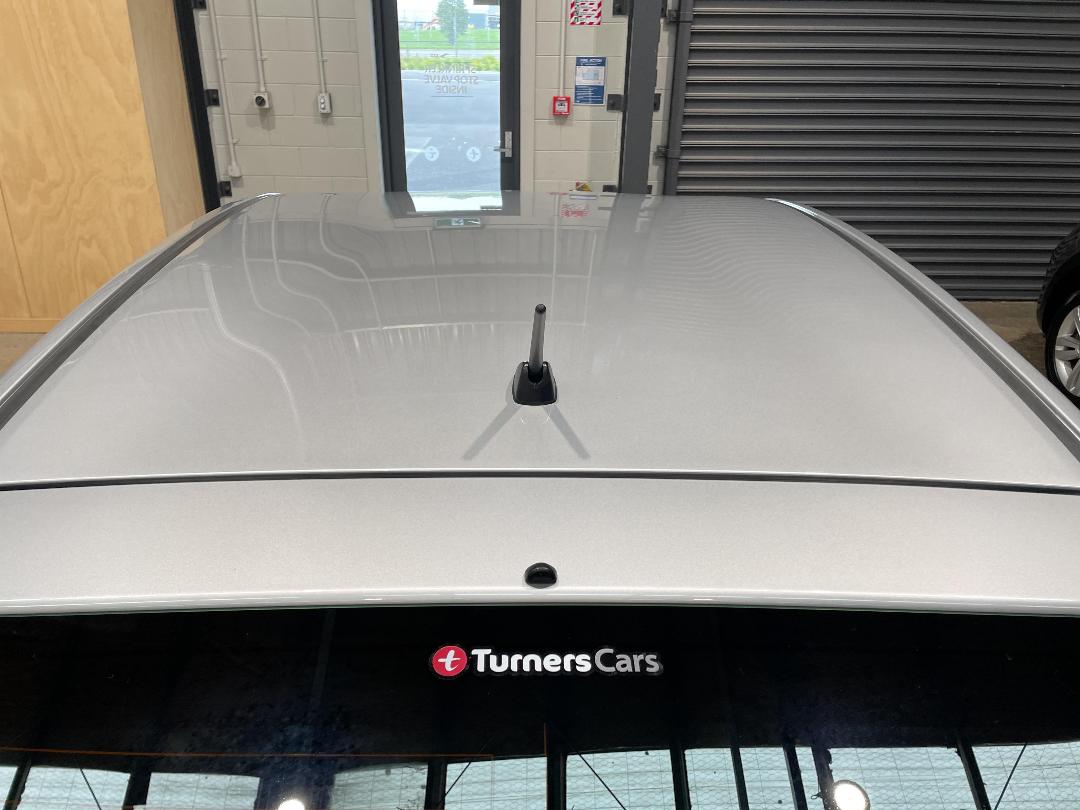 Photo '29' of Toyota Prius