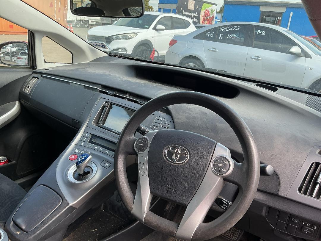 Photo '13' of Toyota Prius