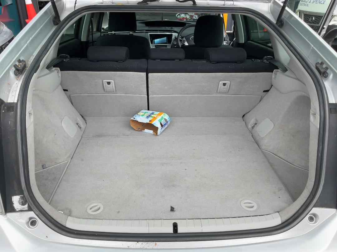 Photo '12' of Toyota Prius Hyrbid Photo '12' of Toyota Prius Hyrbid