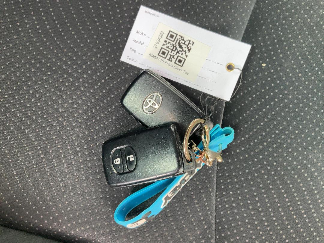 Photo '18' of Toyota Prius Hyrbid Photo '18' of Toyota Prius Hyrbid