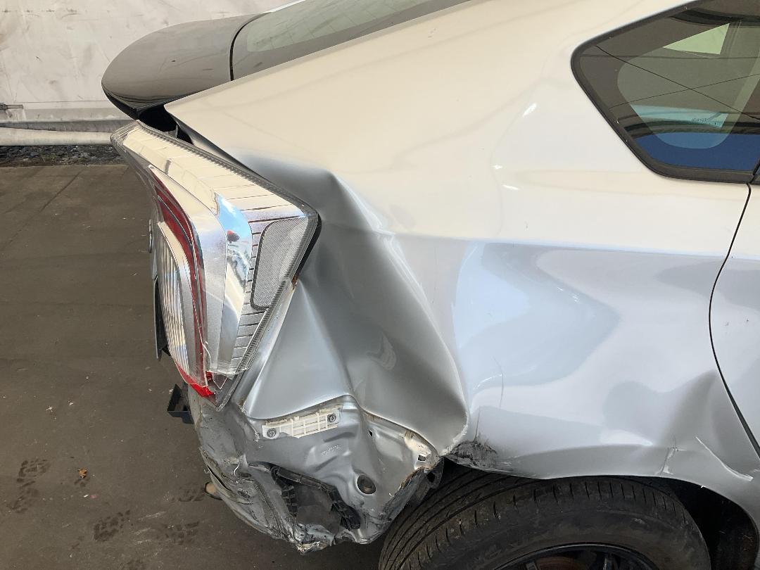 Photo '16' of Toyota Prius