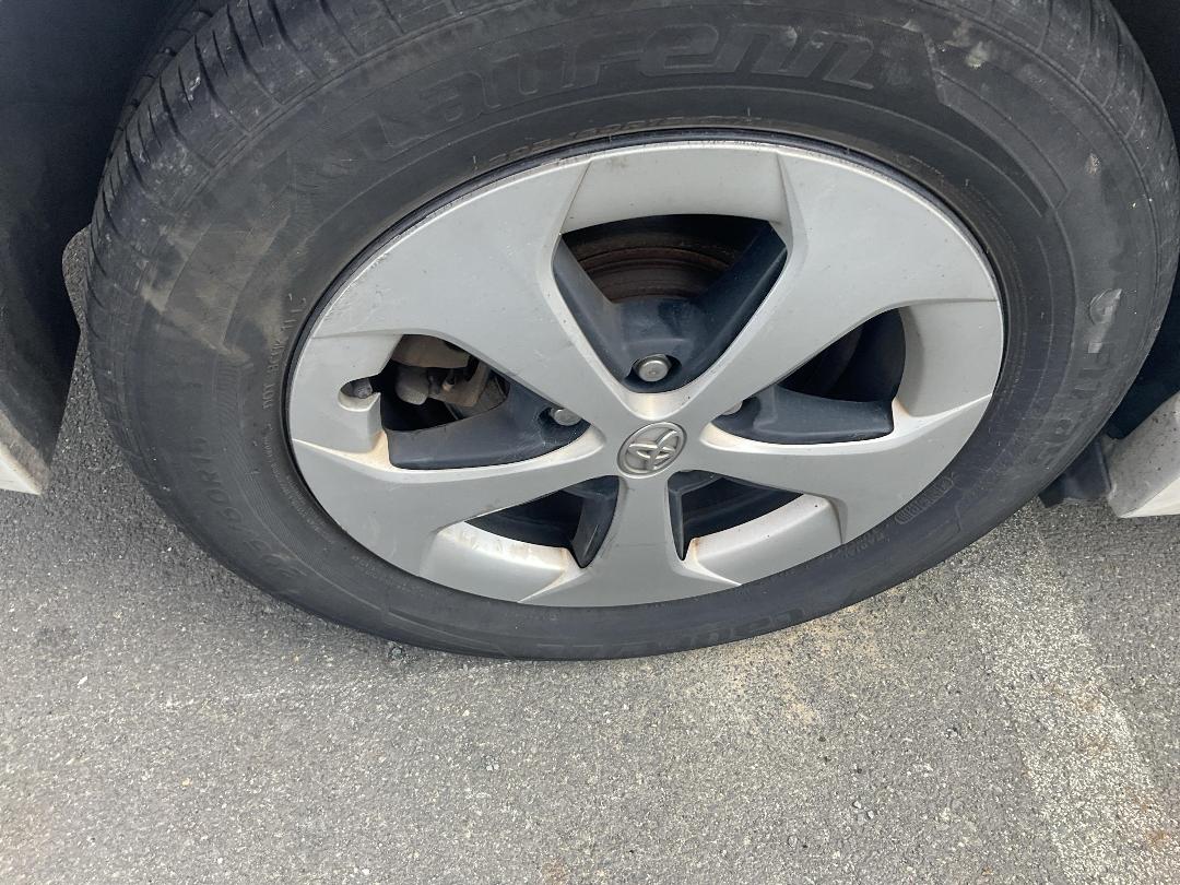 Photo '5' of Toyota Prius Hybrid Photo '5' of Toyota Prius Hybrid