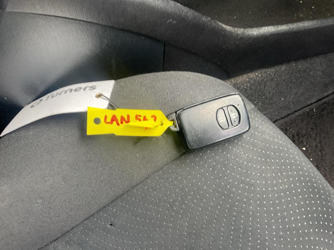 Photo '14' of Toyota Prius Hybrid Photo '14' of Toyota Prius Hybrid