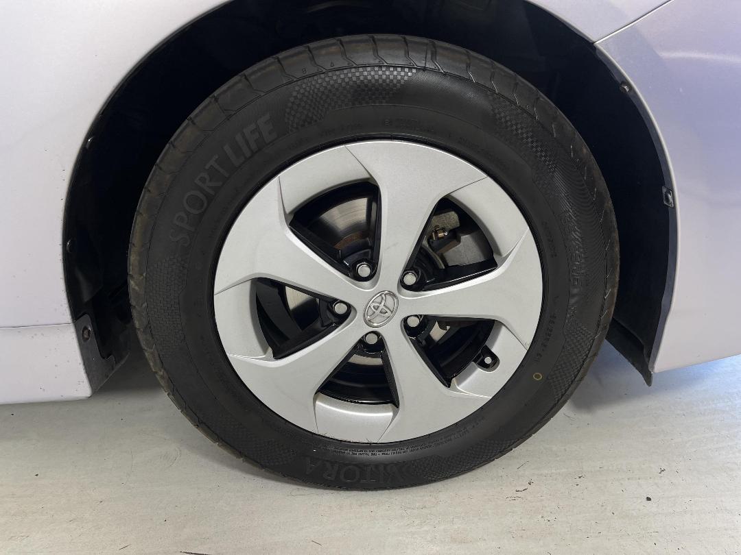 Photo '9' of Toyota Prius