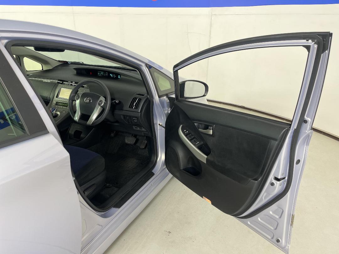 Photo '15' of Toyota Prius