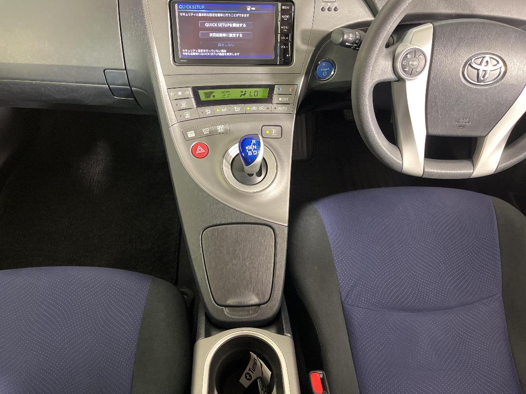 Photo '23' of Toyota Prius