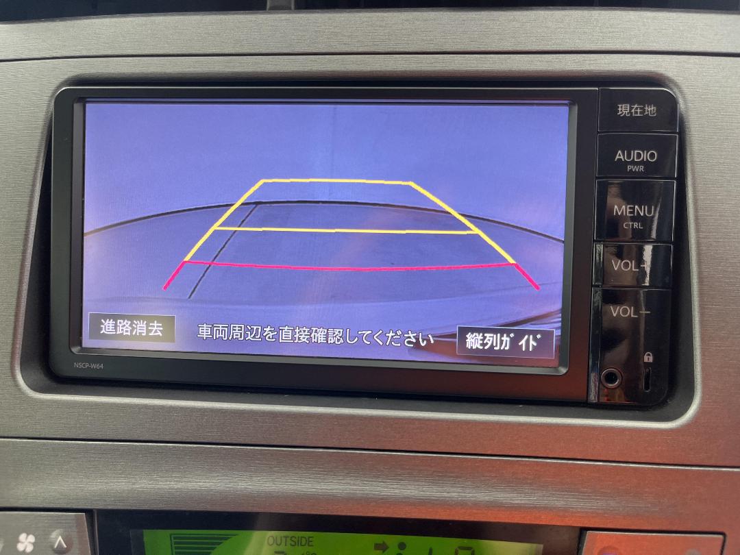 Photo '24' of Toyota Prius