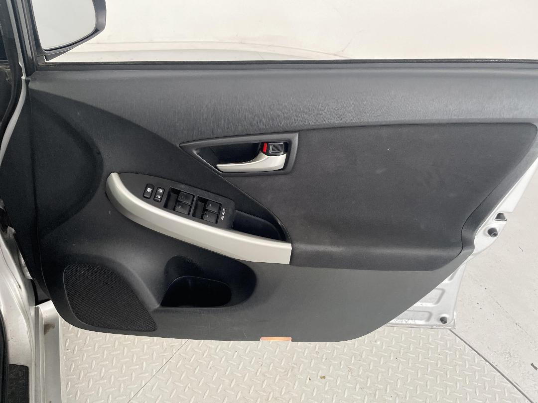 Photo '15' of Toyota Prius