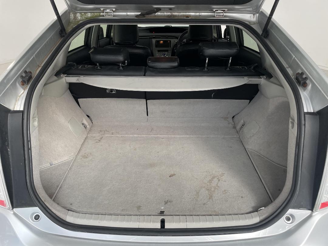 Photo '14' of Toyota Prius