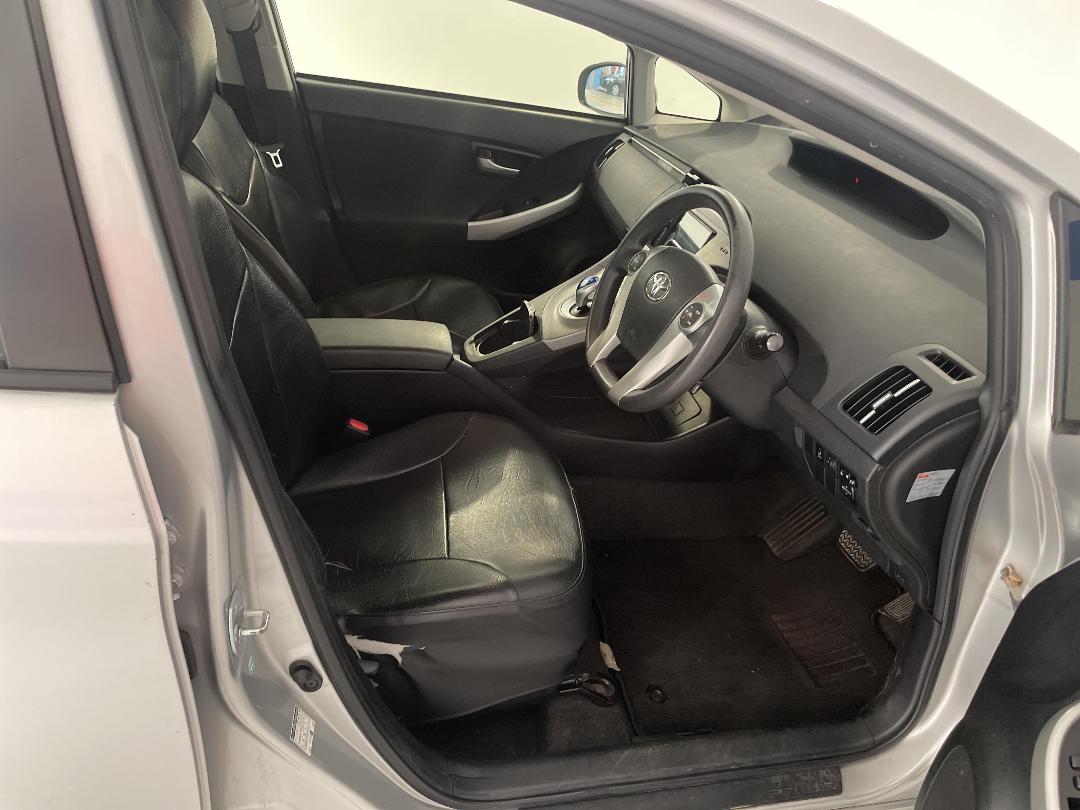 Photo '16' of Toyota Prius