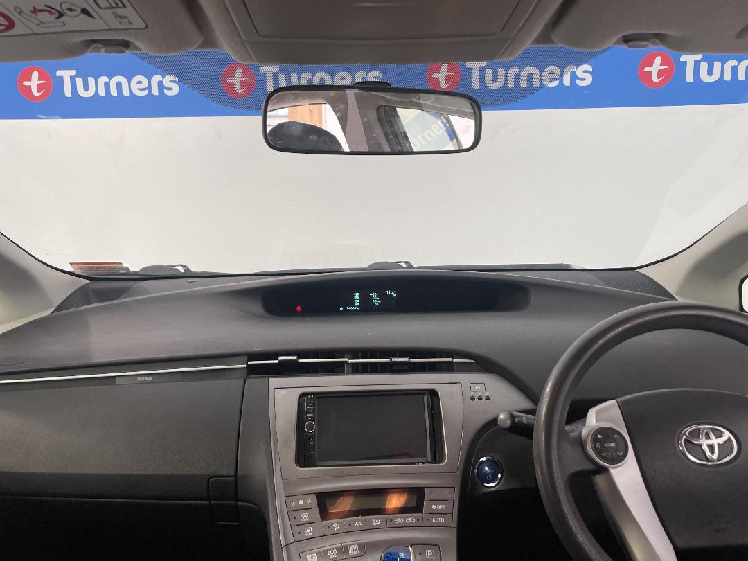 Photo '17' of Toyota Prius