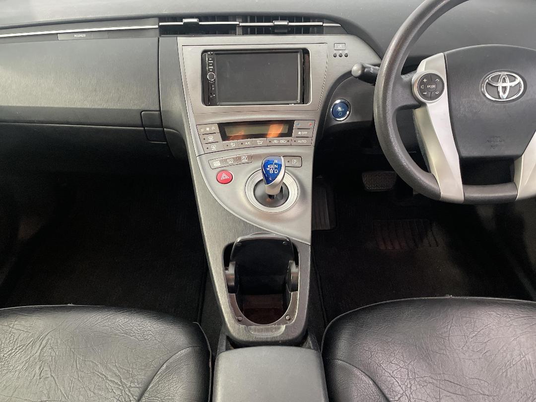 Photo '18' of Toyota Prius