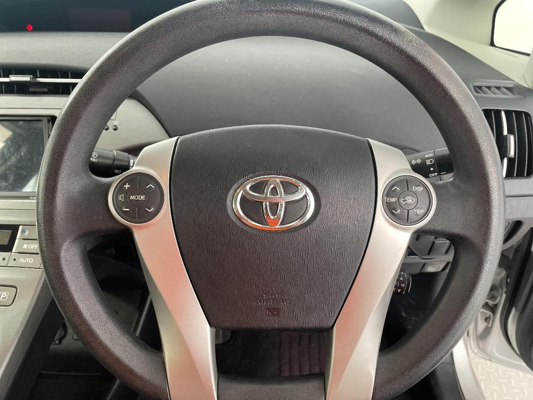 Photo '27' of Toyota Prius