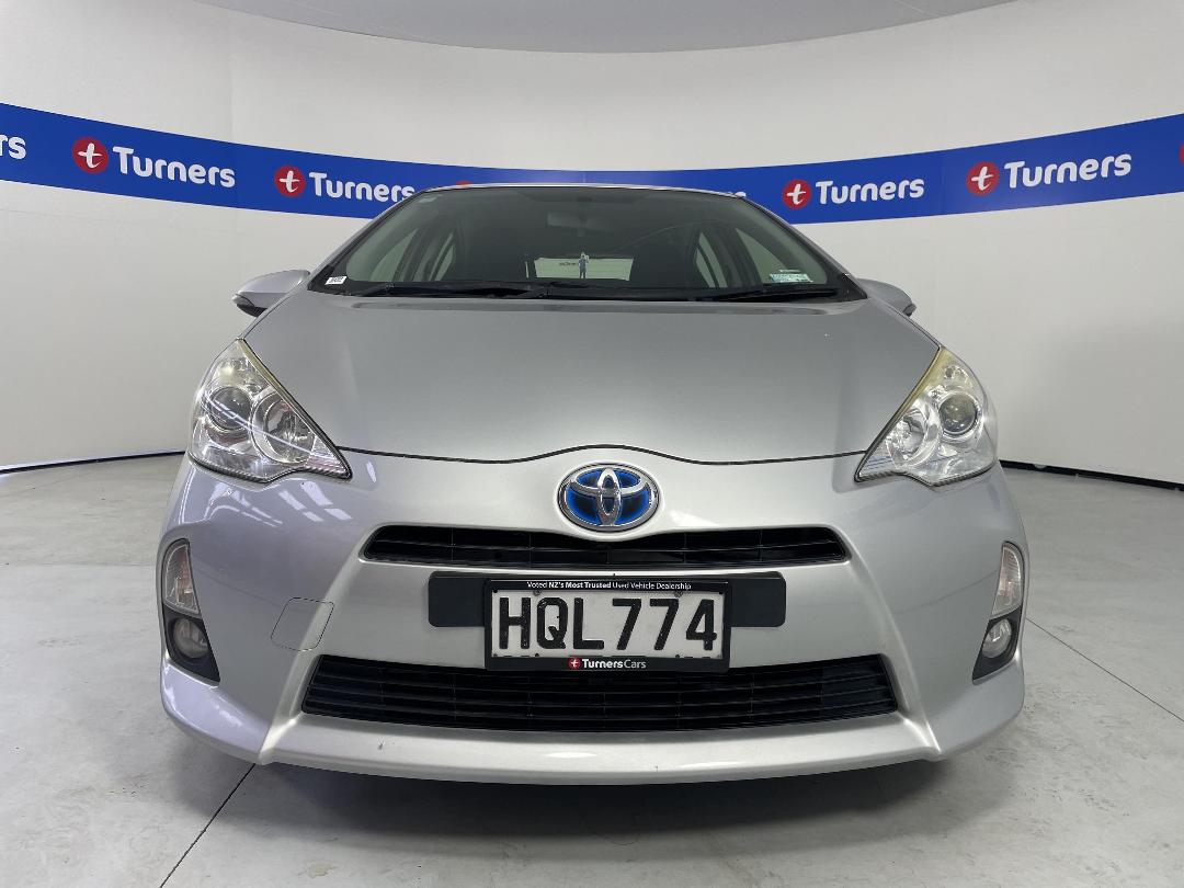 Photo '2' of Toyota Prius C Photo '2' of Toyota Prius C