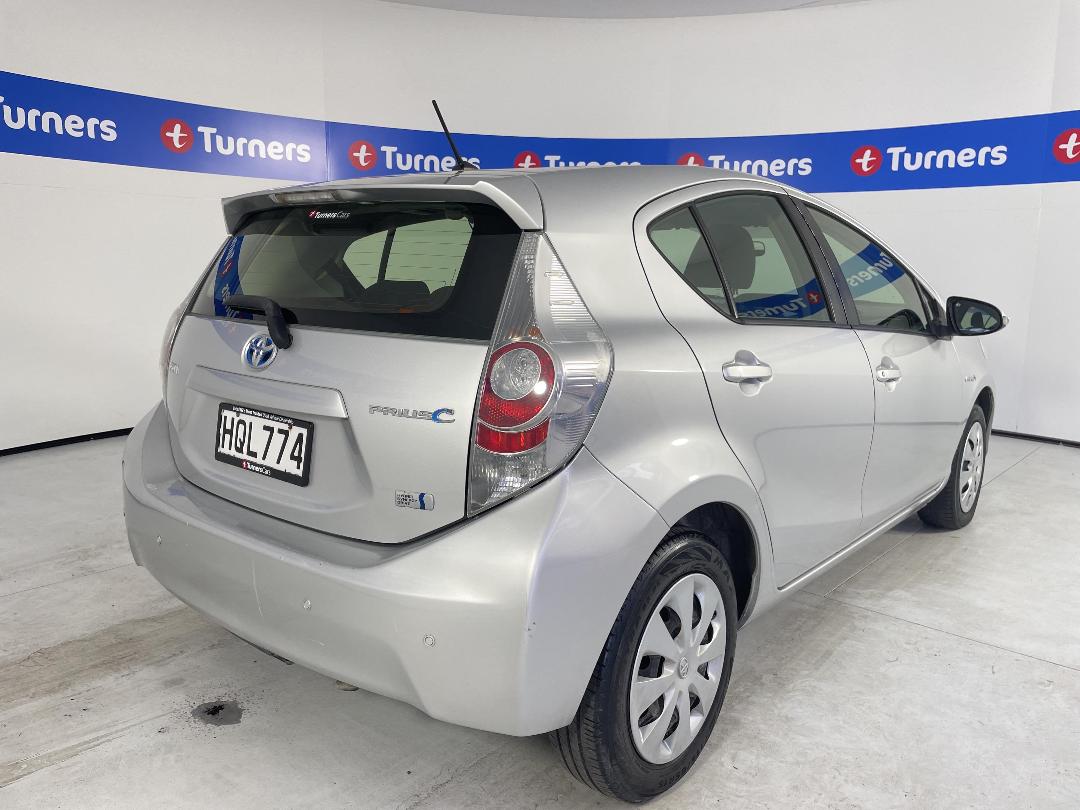 Photo '7' of Toyota Prius C Photo '7' of Toyota Prius C