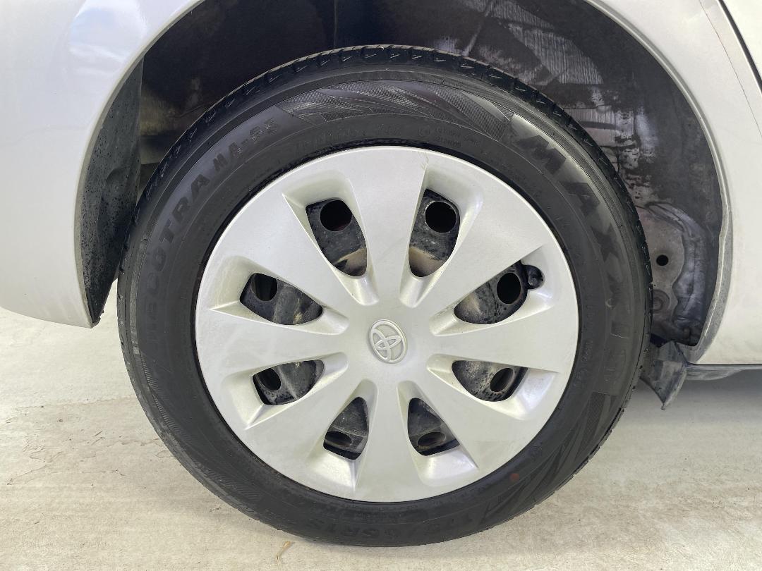 Photo '12' of Toyota Prius C Photo '12' of Toyota Prius C