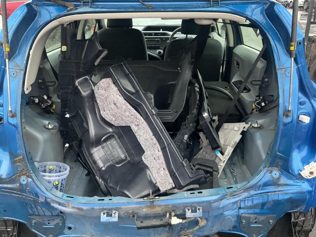 Photo '6' of Toyota Prius C