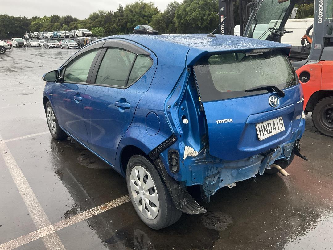 Photo '3' of Toyota Prius C