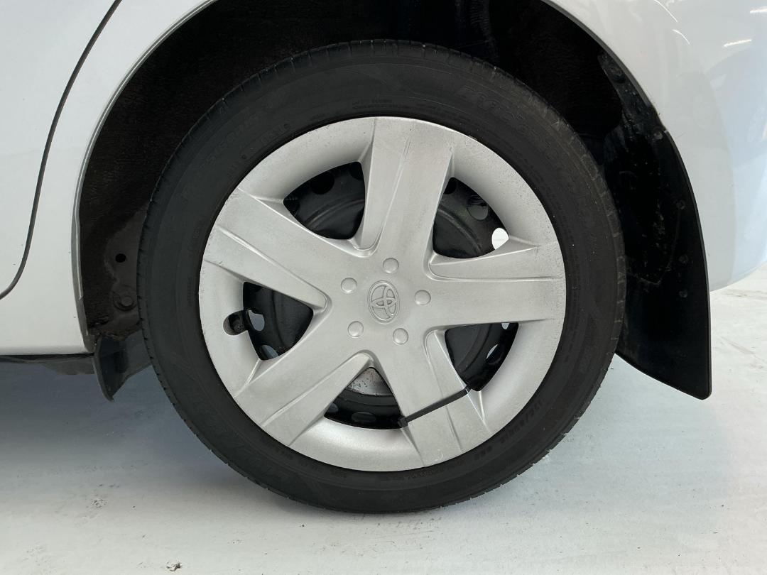 Photo '11' of Toyota Ractis