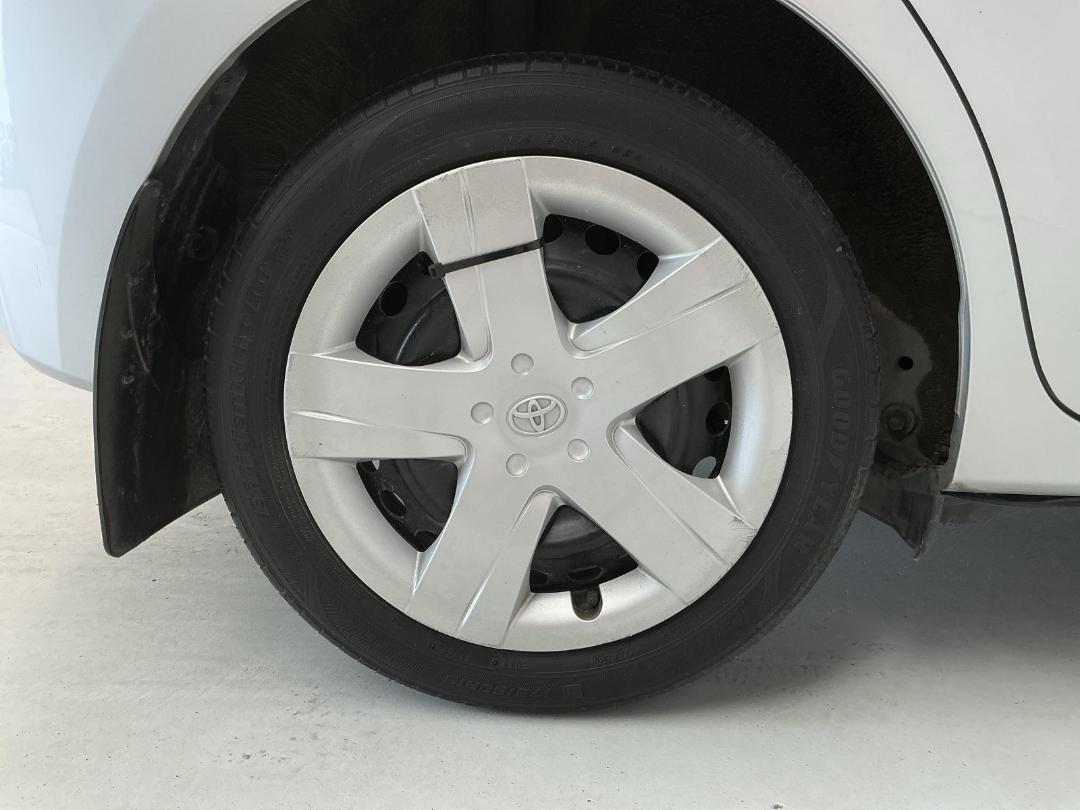 Photo '12' of Toyota Ractis