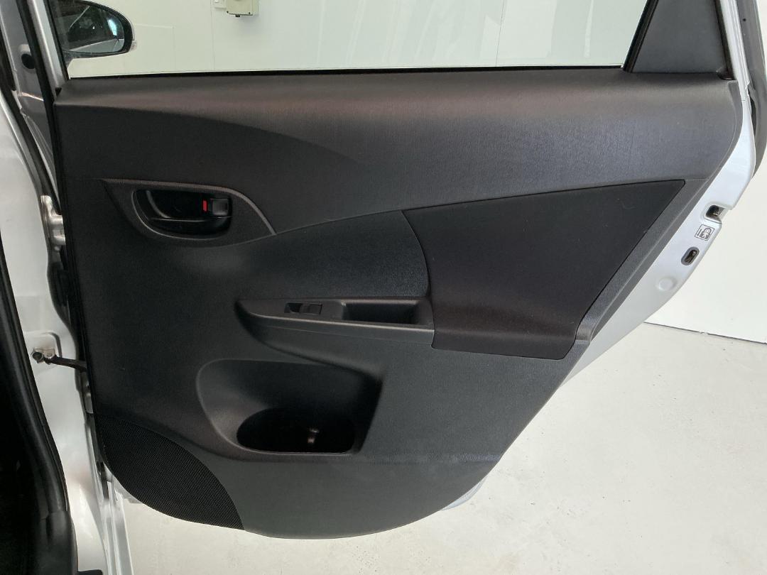 Photo '19' of Toyota Ractis