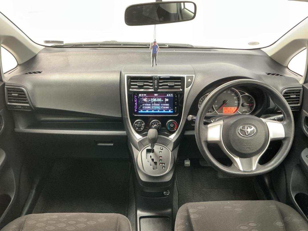 Photo '17' of Toyota Ractis