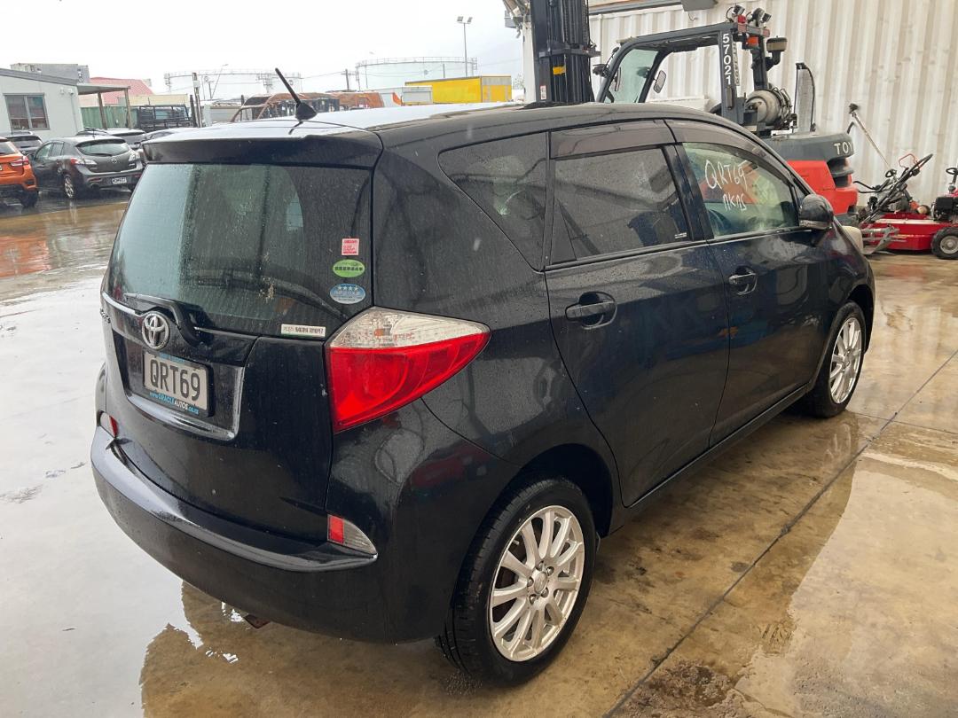 Photo '6' of Toyota Ractis Photo '6' of Toyota Ractis