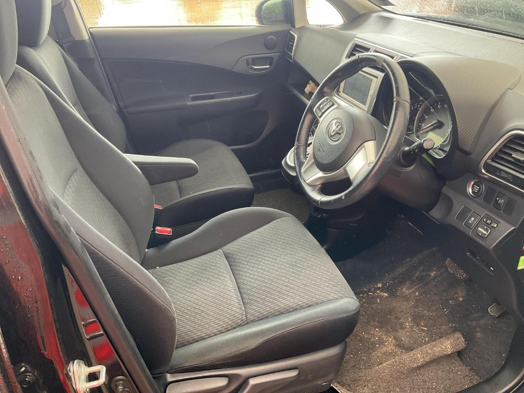 Photo '7' of Toyota Ractis Photo '7' of Toyota Ractis