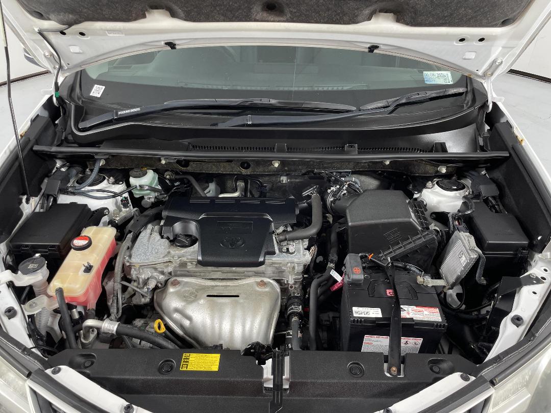 Photo '13' of Toyota Rav4