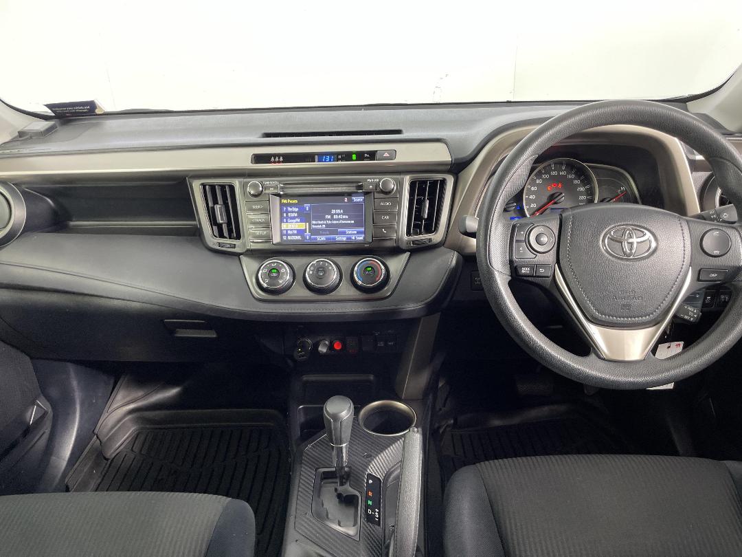 Photo '18' of Toyota Rav4