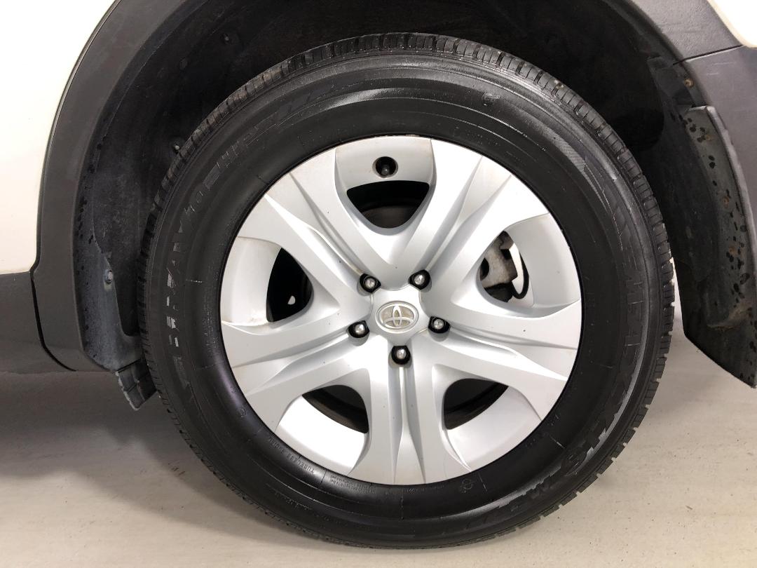 Photo '11' of Toyota Rav4