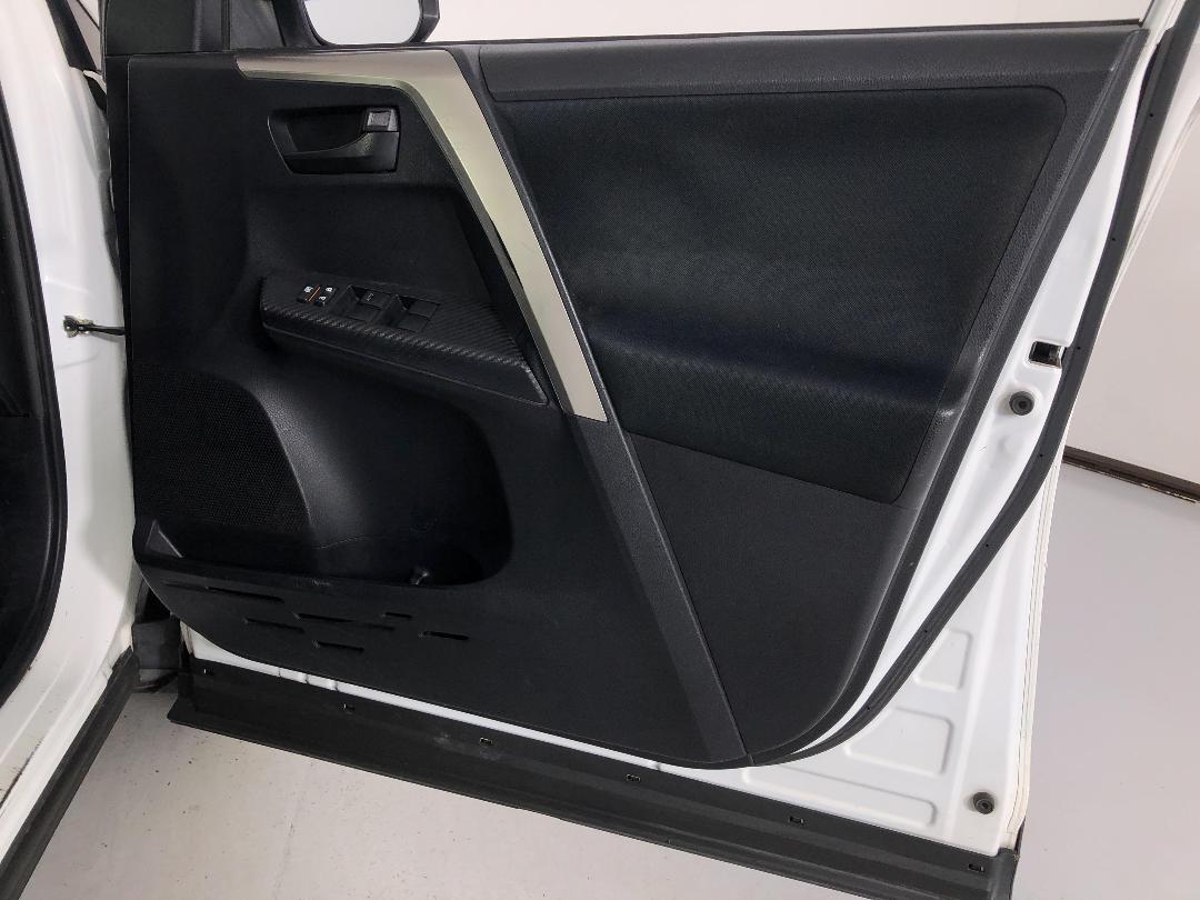 Photo '15' of Toyota Rav4